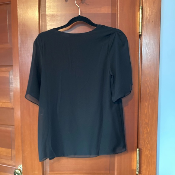 New Banana Republic Black Silky Top Size XS - Picture 2 of 3